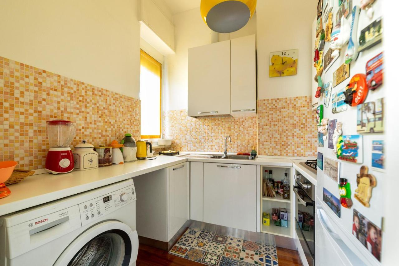 Milano Calvairate Balcony Apt Bagian luar foto