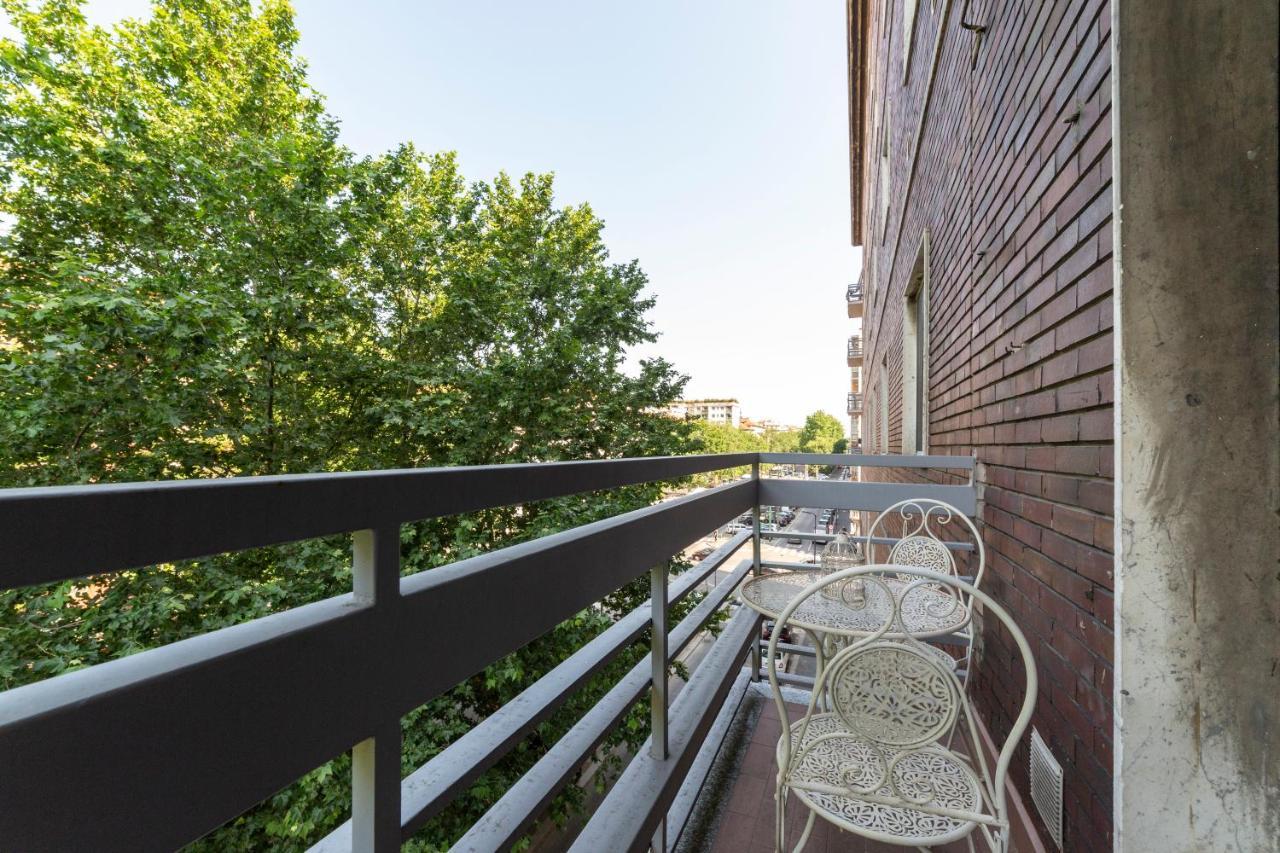 Milano Calvairate Balcony Apt Bagian luar foto