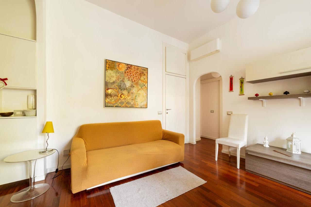 Milano Calvairate Balcony Apt Bagian luar foto