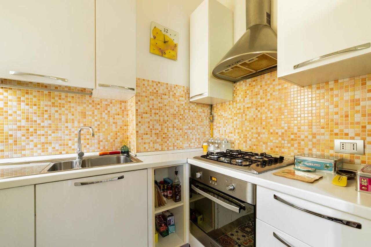 Milano Calvairate Balcony Apt Bagian luar foto